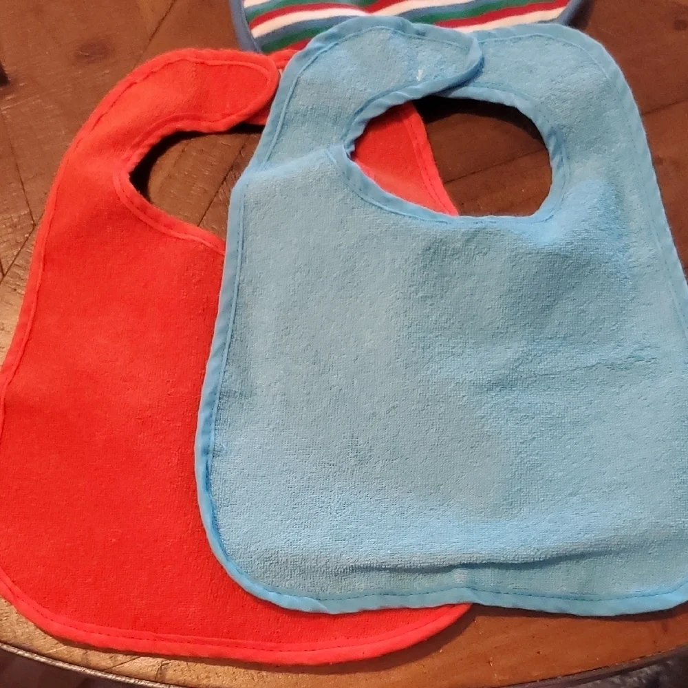 🐻 6 Assorted Baby Bibs